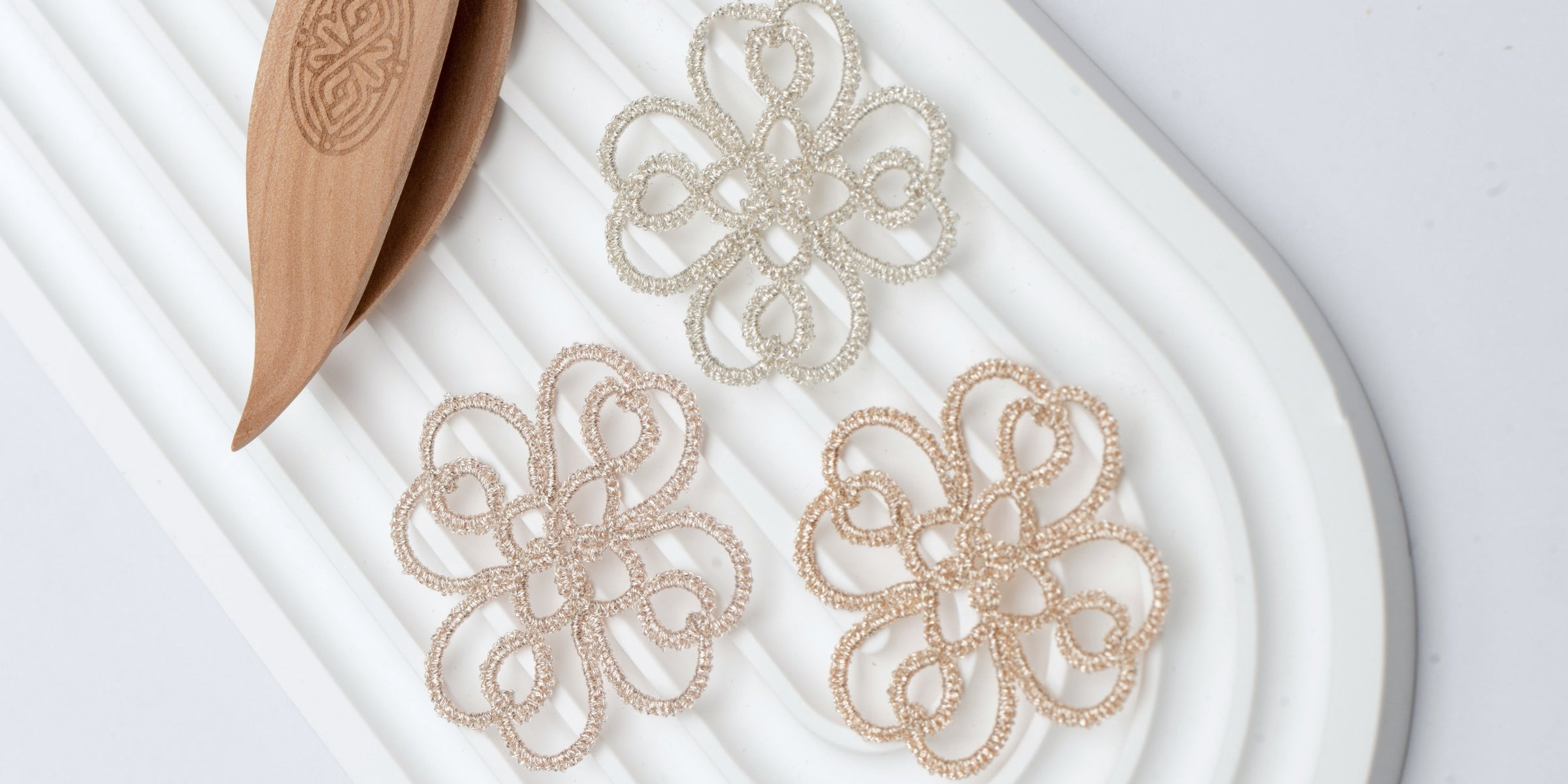 SILVER METALLIC THREAD
